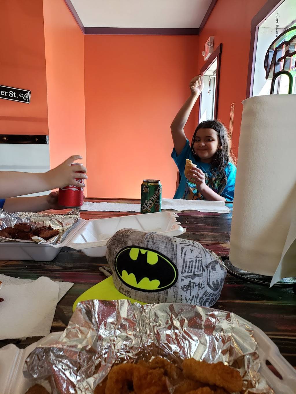 Kretzschys BBQ & Cajun | restaurant | 604 S Unionville Rd, Sebewaing, MI 48759, USA | 9899751373 OR +1 989-975-1373