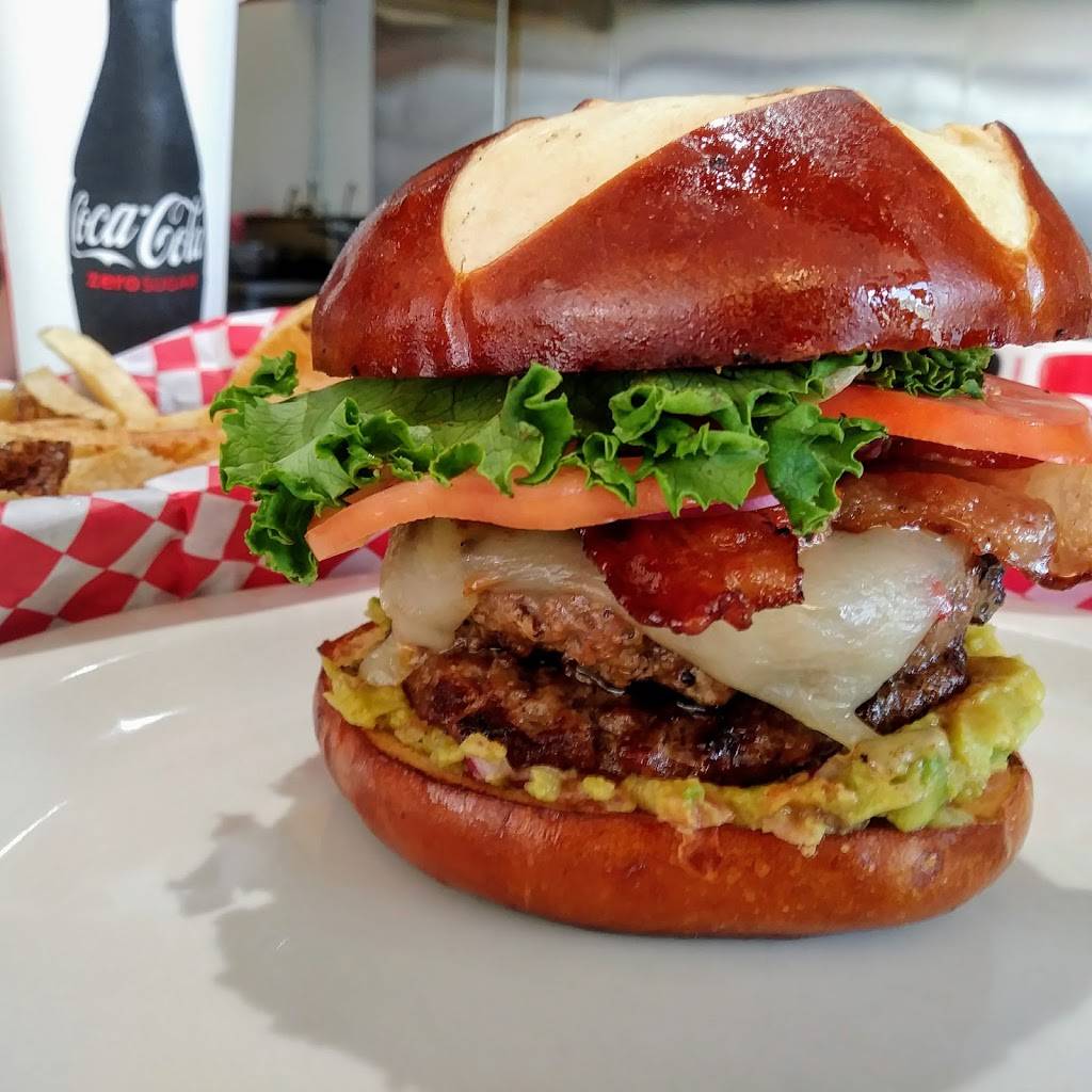 BnDz Burgerz And Dogz - South Park | restaurant | 4120 Brownsville Rd, South Park Township, PA 15129, USA | 4127144896 OR +1 412-714-4896