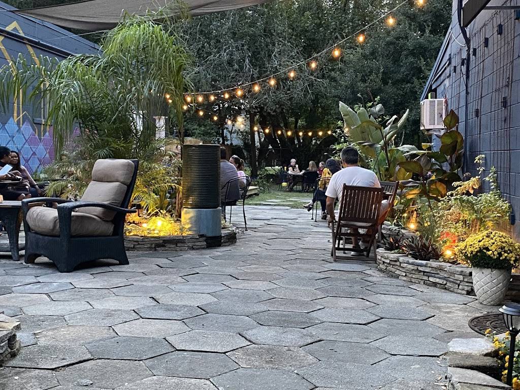 The District | restaurant | 2026 Walnut St, Jacksonville, FL 32206, USA | 9042223442 OR +1 904-222-3442