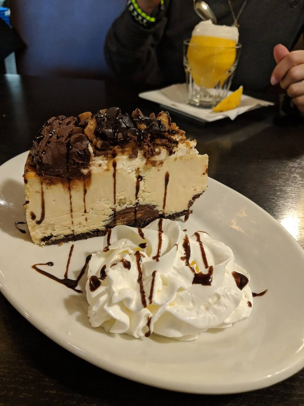 Friendlier | restaurant | 1006 Railroad Ave, Woodmere, NY 11598, USA | 5165695373 OR +1 516-569-5373