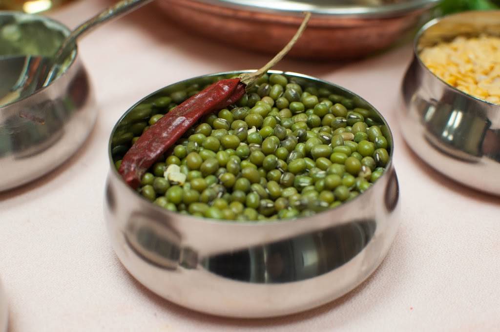 Roopas kitchen | restaurant | 1710 Canyon Creek Dr B-C, Temple, TX 76502, USA | 2542395505 OR +1 254-239-5505