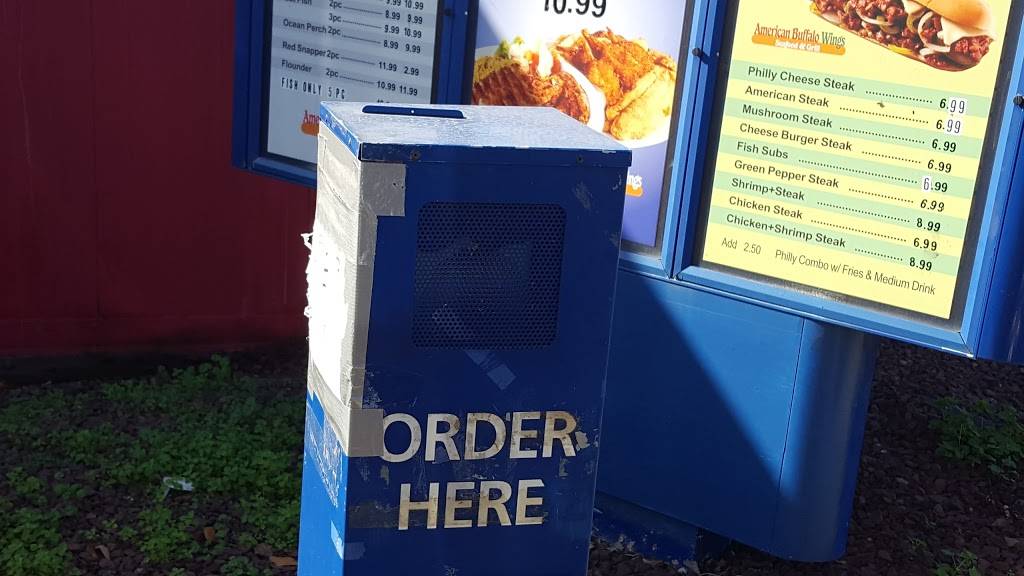 Red House American Buffalo Wings Seafoods & Grill | restaurant | 7075 Allentown Rd, Camp Springs, MD 20748, USA | 3014491631 OR +1 301-449-1631