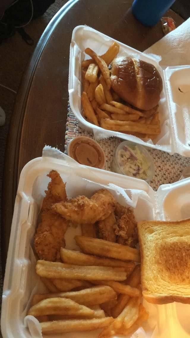 Uncle Joes Chicken Fingers | restaurant | 25279 Evergreen Rd, Southfield, MI 48075, USA | 2489969690 OR +1 248-996-9690