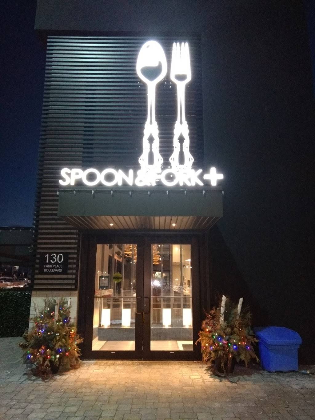 Spoon & Fork | restaurant | 130 Park Pl Blvd, Barrie, ON L4N 0L1, Canada | 7057338838 OR +1 705-733-8838