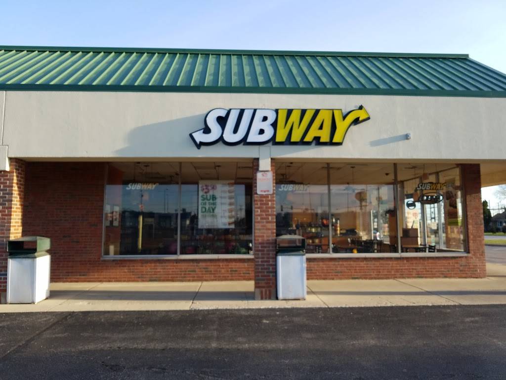 Subway Restaurants | restaurant | 572 E Devon Ave, Elk Grove Village, IL 60007, USA | 8474729300 OR +1 847-472-9300
