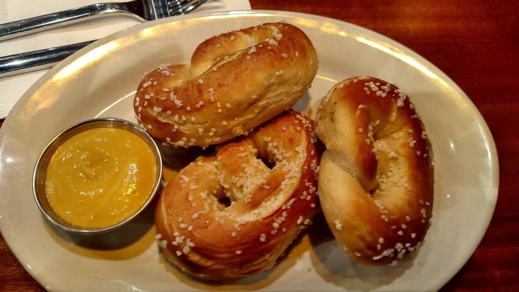 Boxcar Tavern | restaurant | 224 7th St SE, Washington, DC 20003, USA | 2025440518 OR +1 202-544-0518