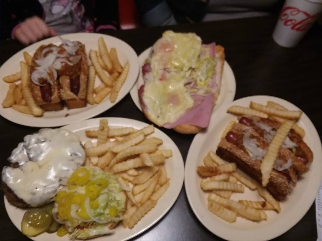 Italian Village | restaurant | 1051 Claypool Hill Mall Rd # 7, Cedar Bluff, VA 24609, USA | 2769642019 OR +1 276-964-2019