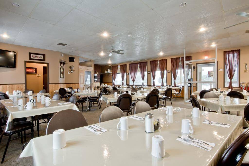 Resto Club Fruité | restaurant | 2569 Chemin des Écossais, Sherbrooke, QC J1C 0J5, Canada | 8195654147 OR +1 819-565-4147