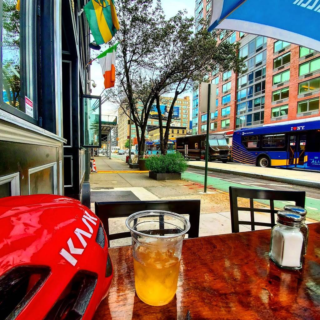 McQuaids Public House | restaurant | 589 11th Ave, New York, NY 10036, USA | 6467918203 OR +1 646-791-8203