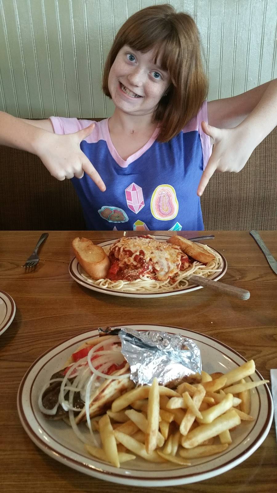 Kostas Family Restaurant | restaurant | 1631 8th Ave W, Palmetto, FL 34221, USA | 9414794914 OR +1 941-479-4914