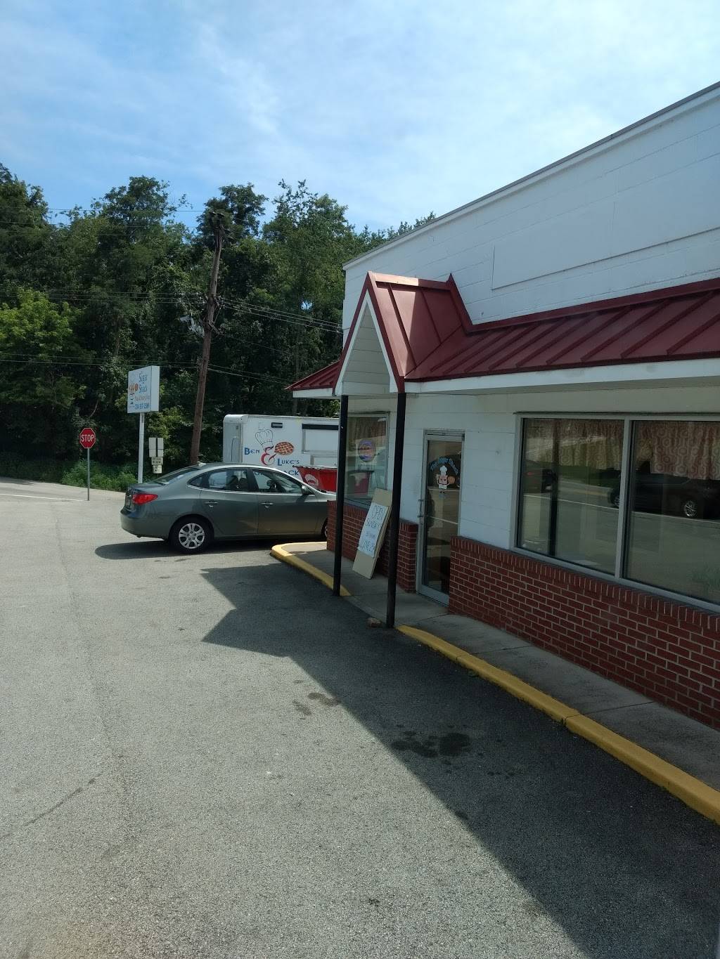 The Sugar Shack Pizza & Pastry Shop | meal takeaway | 6 Garfield Rd, Latrobe, PA 15650, USA | 7245372389 OR +1 724-537-2389