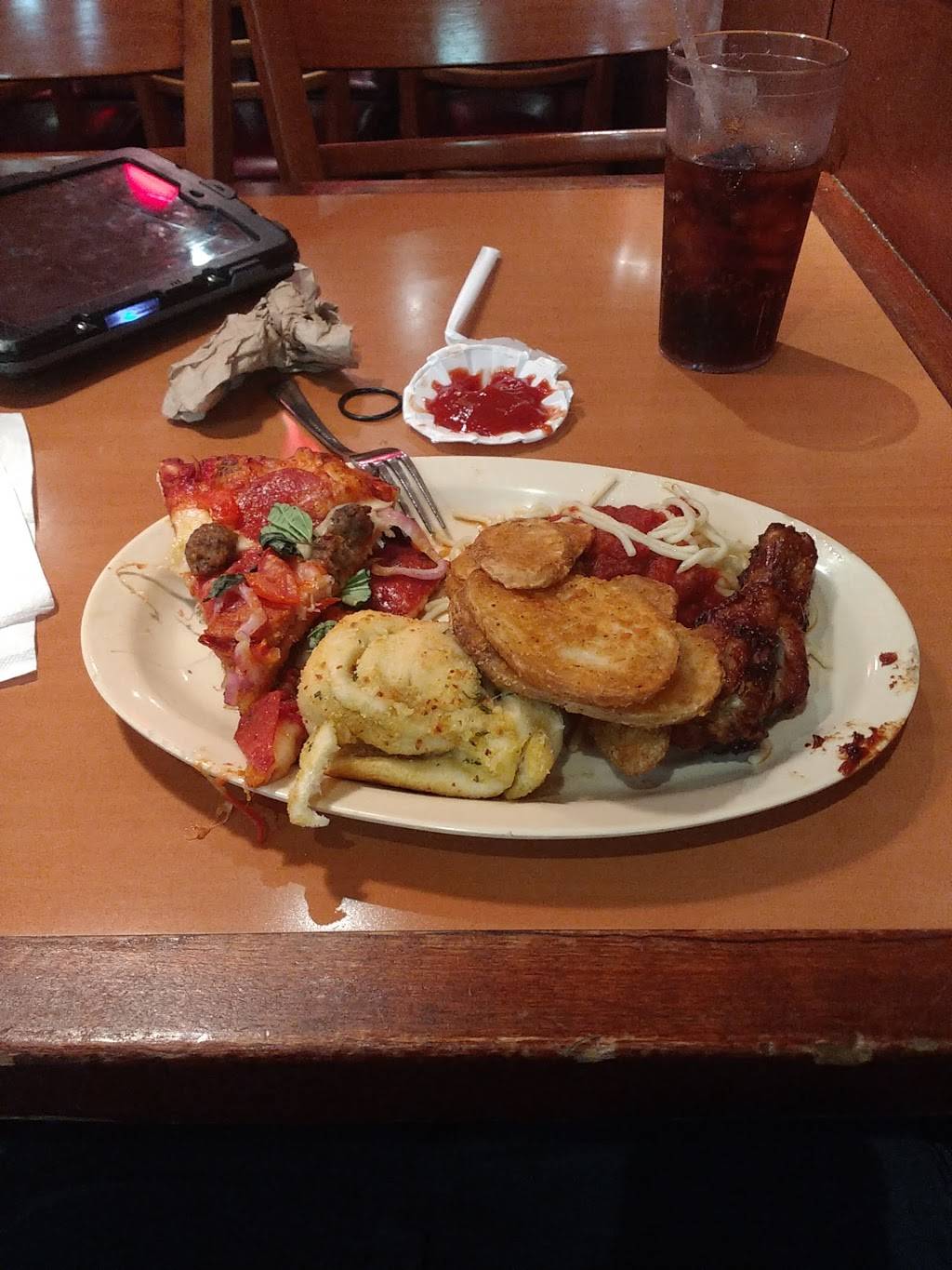 Shakeys Pizza Parlor | restaurant | 11420 Valley Blvd, El Monte, CA 91731, USA | 6263504411 OR +1 626-350-4411