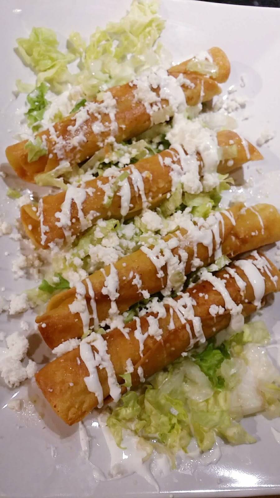 Munch Appetit | restaurant | 3202 E 27th St, Kansas City, MO 64127, USA | 8166064860 OR +1 816-606-4860