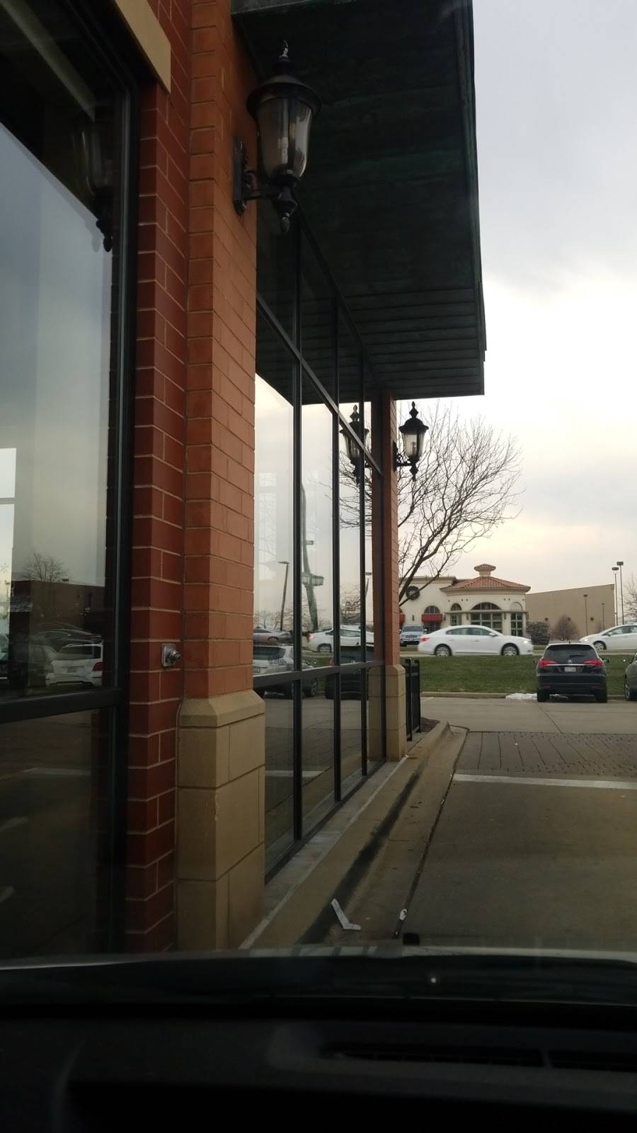 Starbucks | cafe | 1590 W Lake St Suite 101, Addison, IL 60101, USA | 6307734743 OR +1 630-773-4743