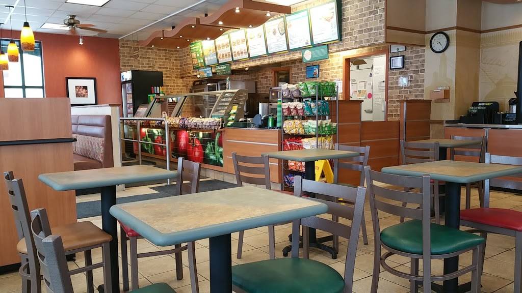 Restaurant SUBWAY | restaurant | 617 Boulevard Frontenac E, Thetford Mines, QC G6G 6Y7, Canada | 4183340333 OR +1 418-334-0333