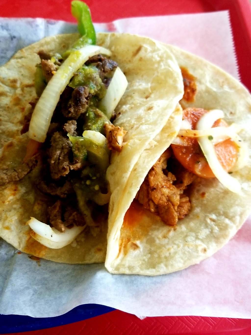 De Buey Y Vaca | restaurant | 1801 College St, Beaumont, TX 77701, USA | 4098329002 OR +1 409-832-9002