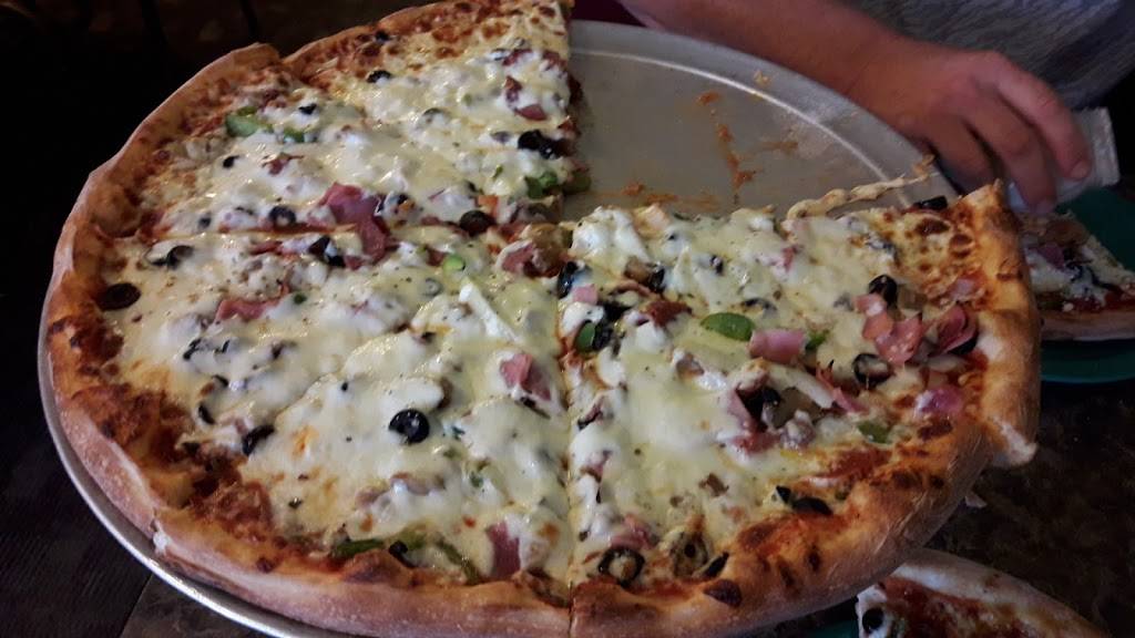 Albertos Pizzeria Italian Restaurant | restaurant | 1501 S Ridgewood Ave, Edgewater, FL 32132, USA | 3864241514 OR +1 386-424-1514