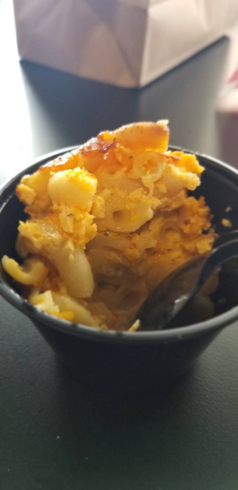 KC Mikes Smokin | restaurant | 81 Sea Island Pkwy #4, Beaufort, SC 29907, USA | 8433792378 OR +1 843-379-2378