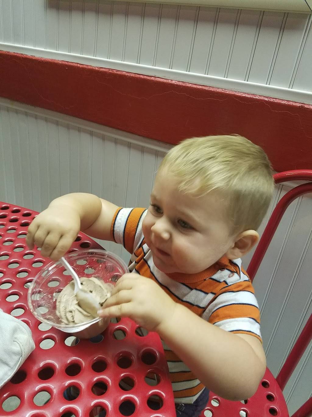 Ritas Italian Ice & Frozen Custard | restaurant | 500 S Hanover St, Carlisle, PA 17013, USA | 7172416310 OR +1 717-241-6310