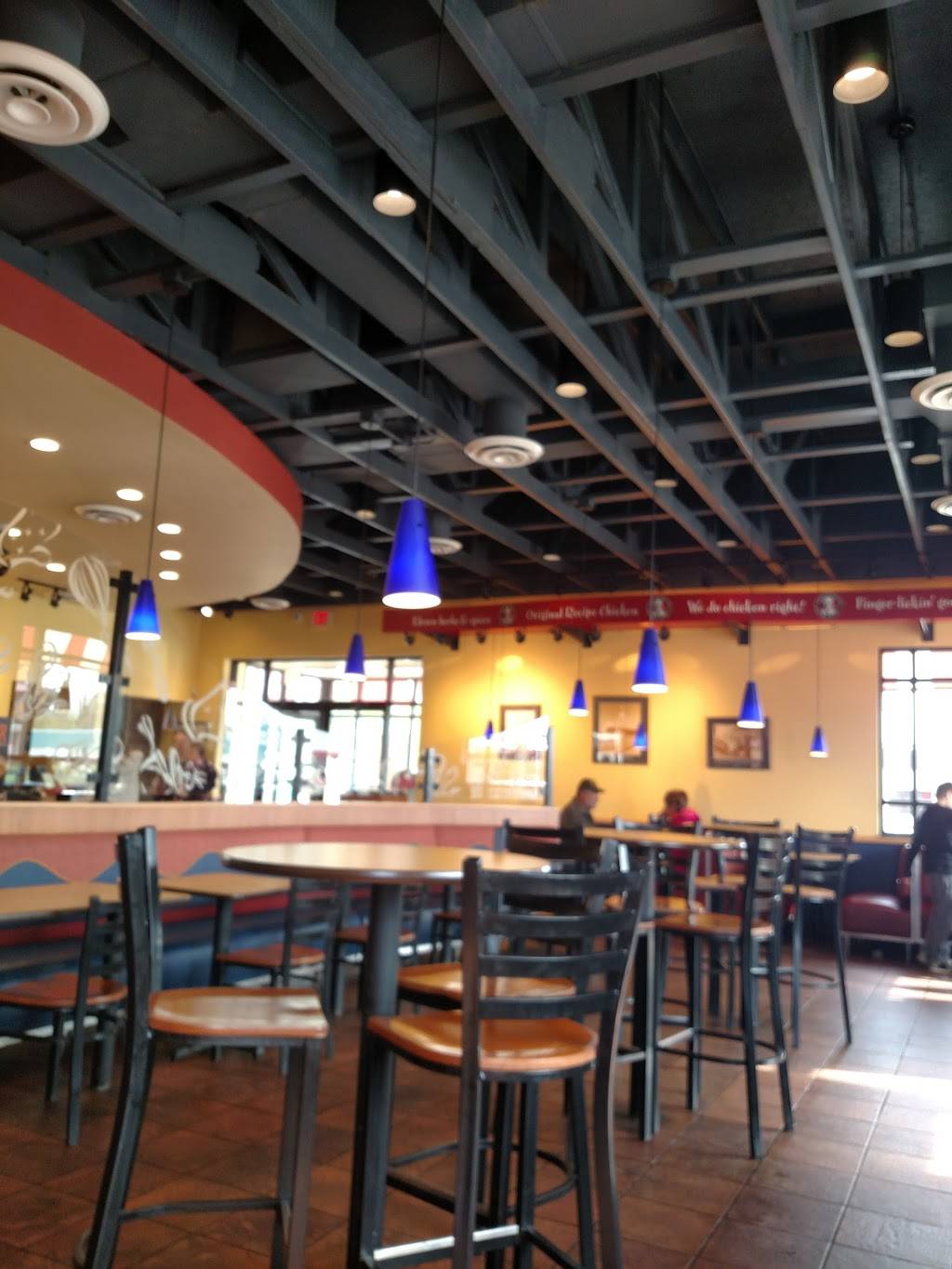 KFC | restaurant | 908 N Euclid Ave, Bay City, MI 48706, USA | 9896860640 OR +1 989-686-0640