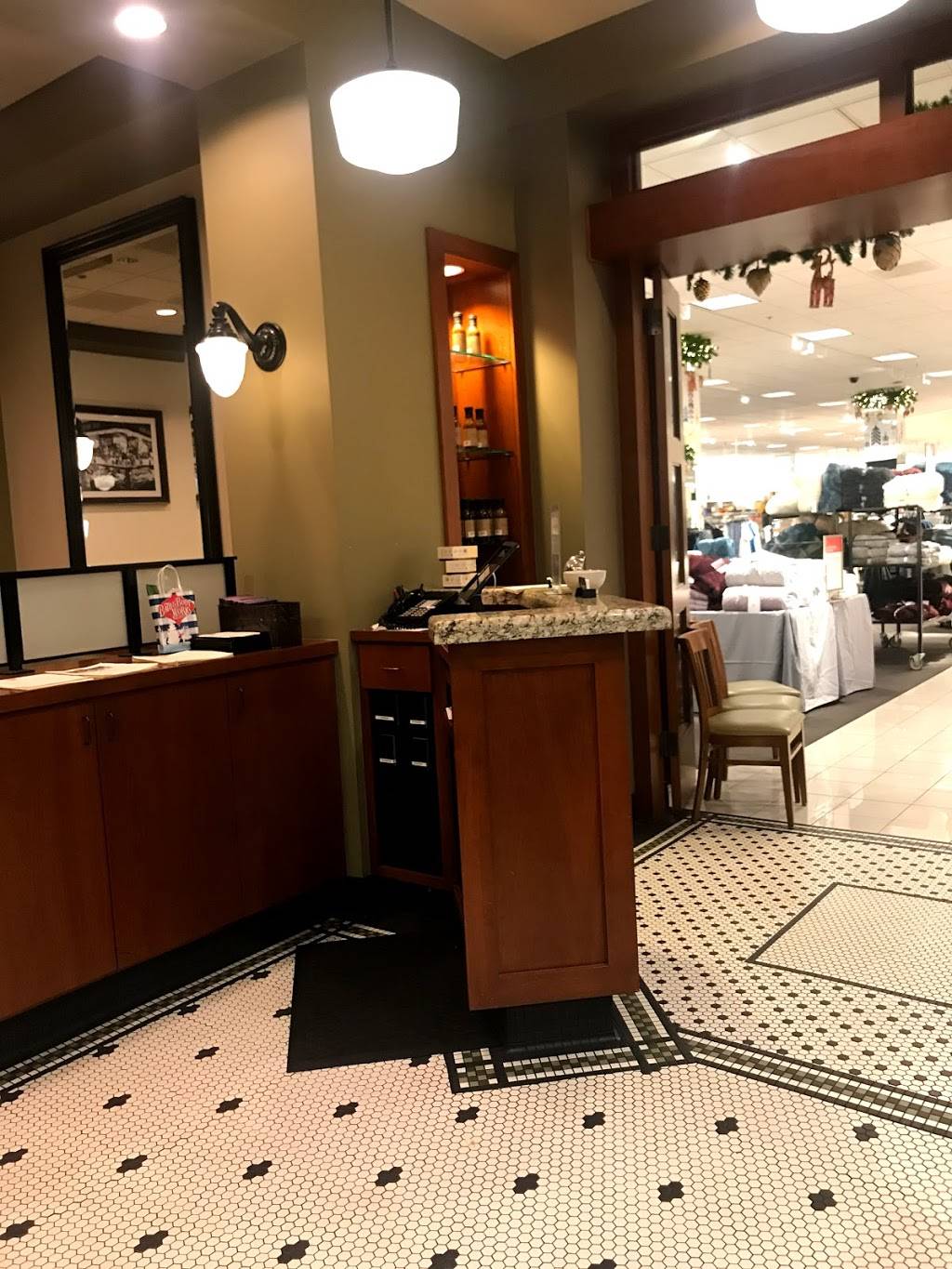 Nordstrom Grill | restaurant | 26200 Cedar Rd, Beachwood, OH 44122, USA | 2163782121 OR +1 216-378-2121