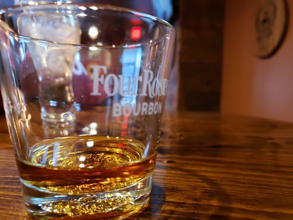 Roaming Bison Tavern | restaurant | 732 Hertel Ave, Buffalo, NY 14207, USA | 7162358281 OR +1 716-235-8281