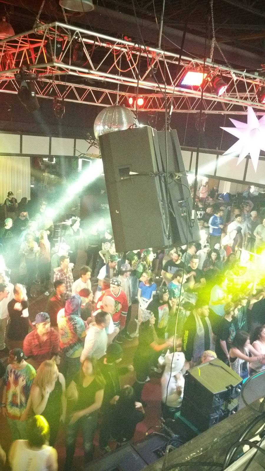 Candela Bar And Grill | restaurant | 8526 W Golf Rd, Niles, IL 60714, USA | 8474147973 OR +1 847-414-7973