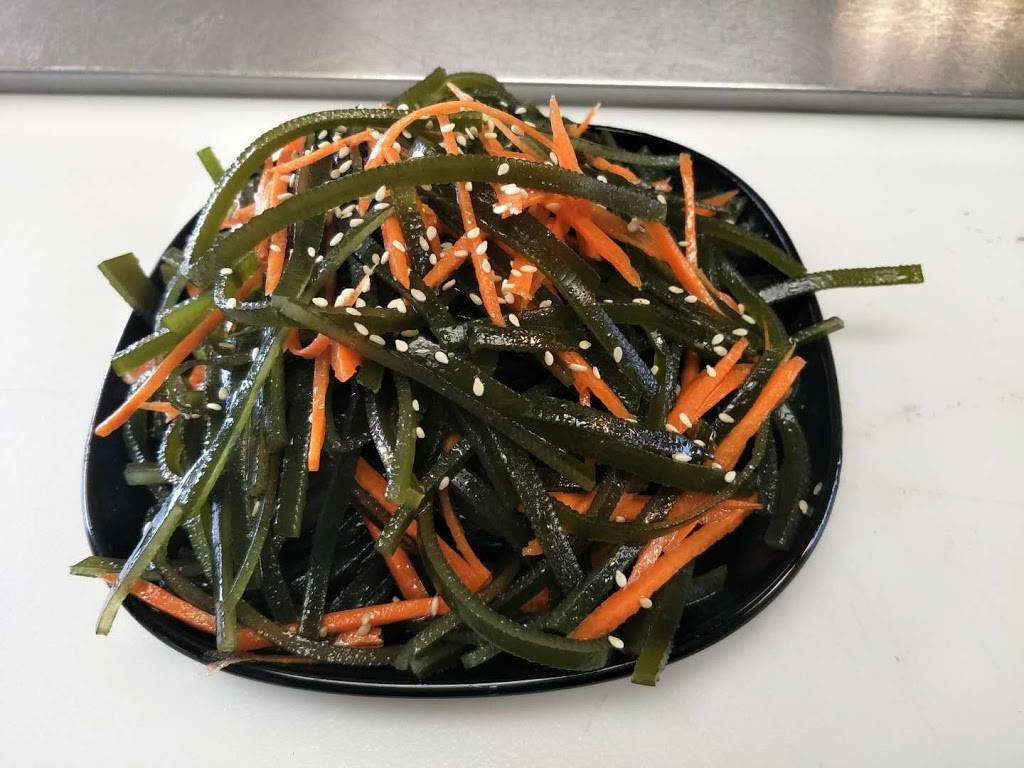 Longlong noodles 鲜味居 | restaurant | 425 McArthur Ave. #5, Ottawa, ON K1K 1G5, Canada | 6137412531 OR +1 613-741-2531