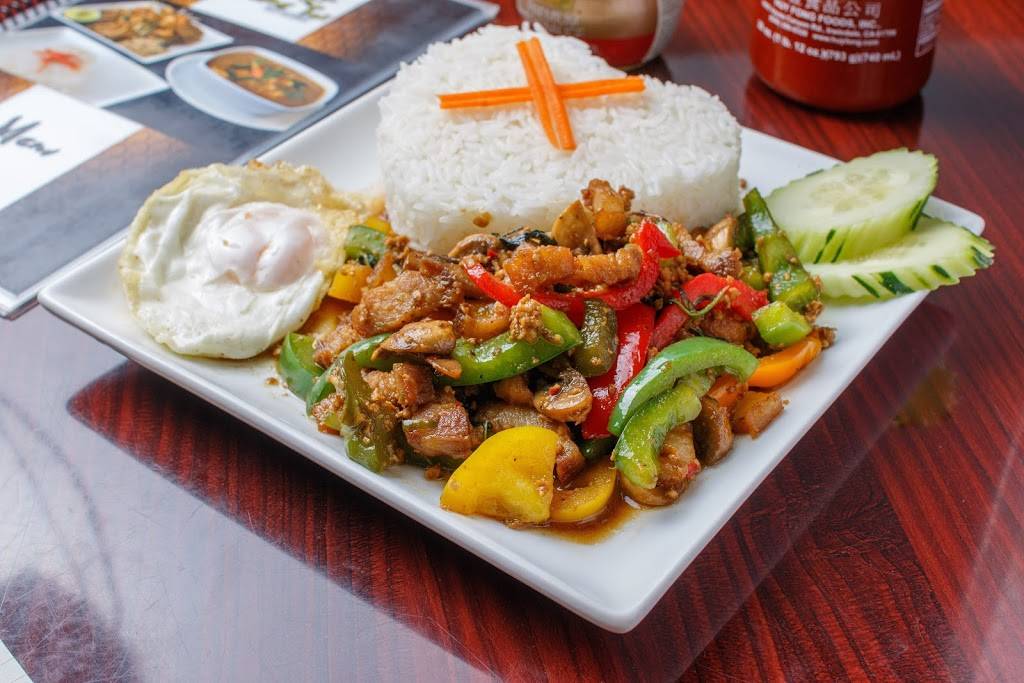 Blessing Thai Restaurant | restaurant | 4451 N 26th St Suite #800, Lincoln, NE 68521, USA | 4027429997 OR +1 402-742-9997