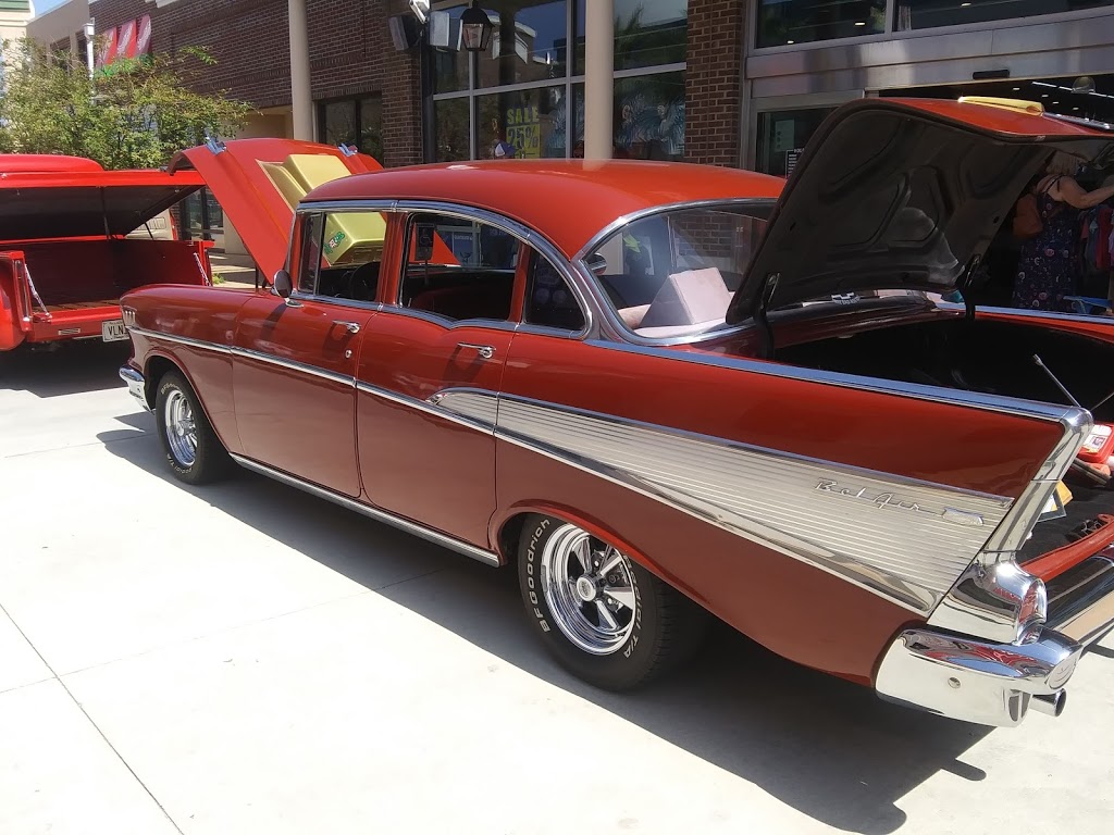 Crazy Donuts at OWA | restaurant | 101 J S OWA Blvd, Foley, AL 36535, USA | 2513782829 OR +1 251-378-2829