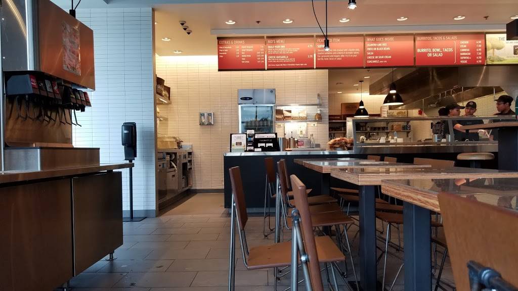Chipotle Mexican Grill | restaurant | W176N9360 Rivercrest Dr, Menomonee Falls, WI 53051, USA | 2622513306 OR +1 262-251-3306