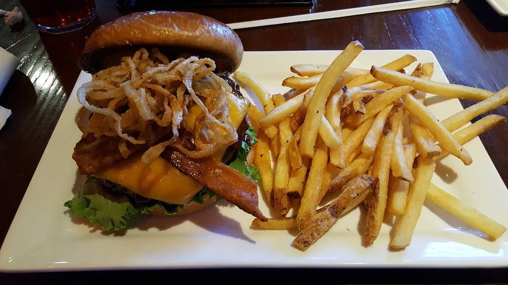 Tilted Kilt | restaurant | 2070 Waterside Rd, Prince George, VA 23875, USA | 8048610480 OR +1 804-861-0480