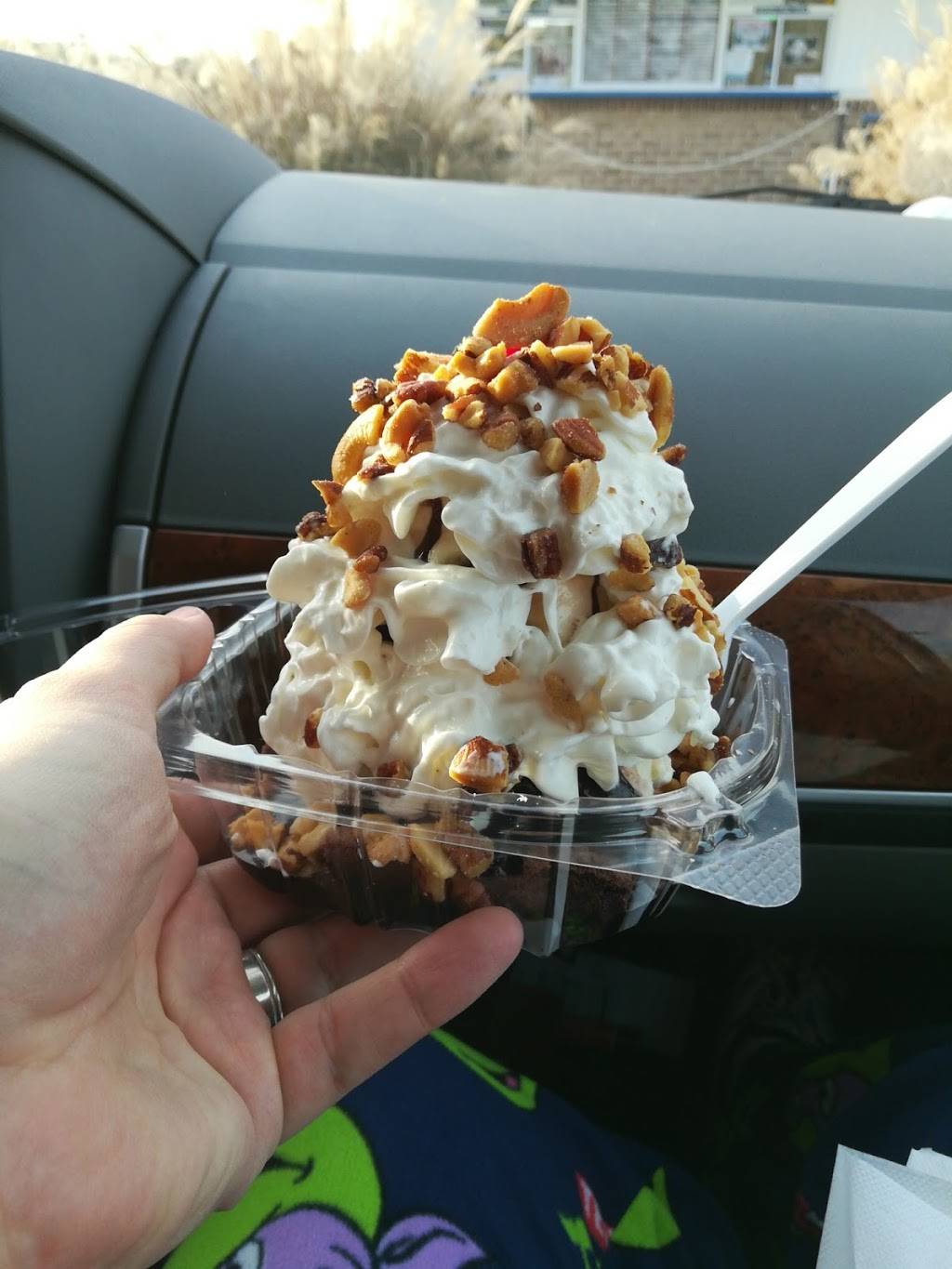 Handels Ice Cream | restaurant | 7086 Hwy 72 W, Huntsville, AL 35806, USA | 2565130080 OR +1 256-513-0080