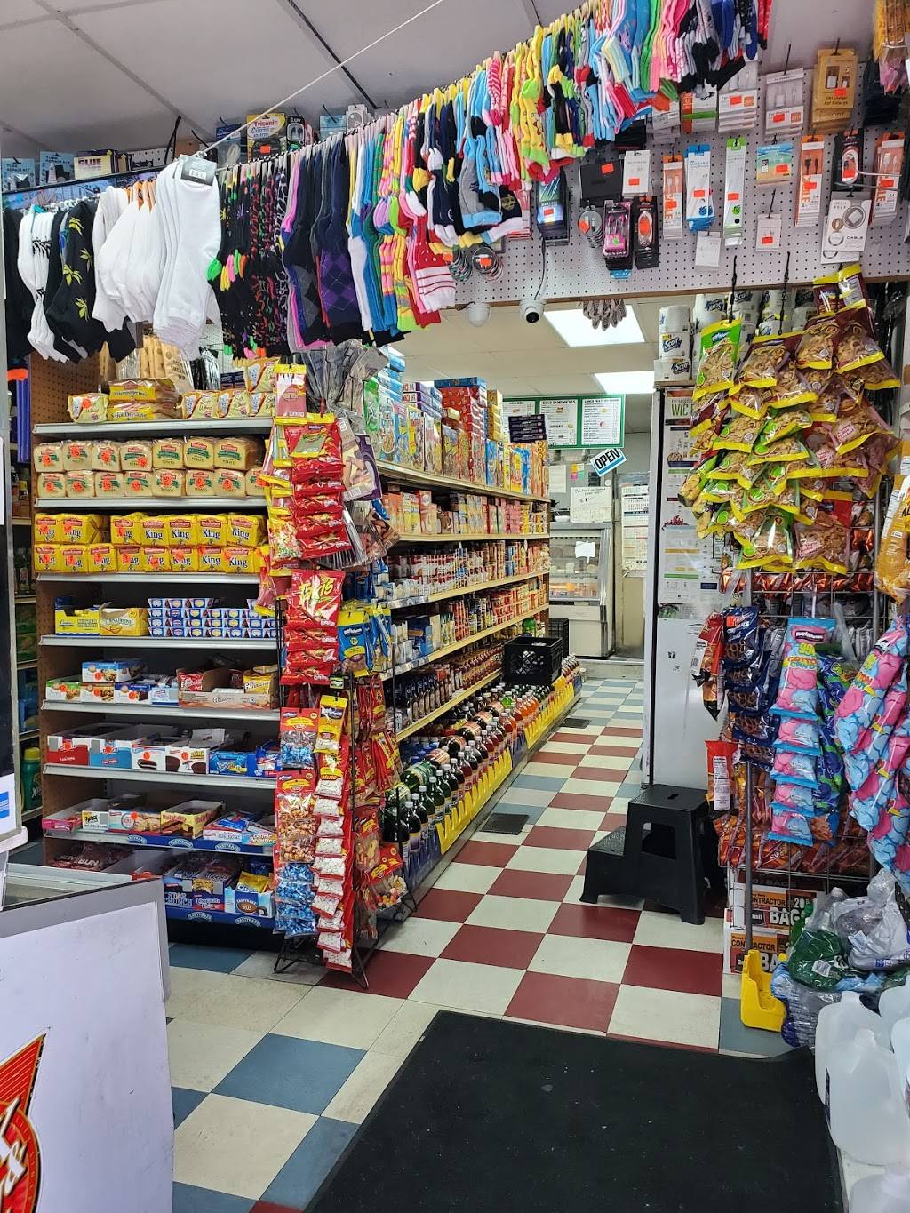 Rodriguez Grocery | cafe | 2601 N 33rd St, Philadelphia, PA 19132, USA | 2152256240 OR +1 215-225-6240
