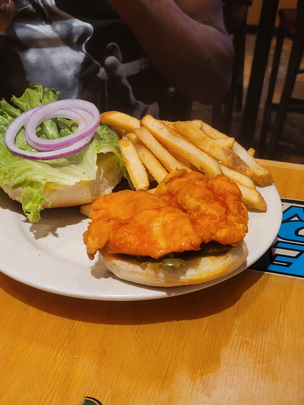 AJ Gators Sports Bar | restaurant | 5218 Fairfield Shopping Centre, Virginia Beach, VA 23464, USA | 7573334135 OR +1 757-333-4135