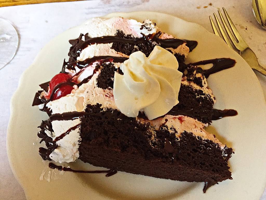 Heritage House | restaurant | 21225 US-14, Harvard, IL 60033, USA | 8159436153 OR +1 815-943-6153