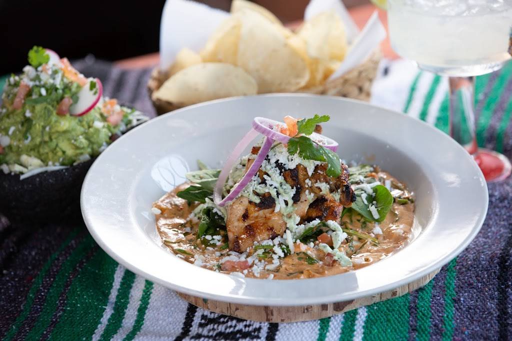 Los Sombreros | restaurant | 322 E Camelback Rd, Phoenix, AZ 85012, USA | 6026016390 OR +1 602-601-6390