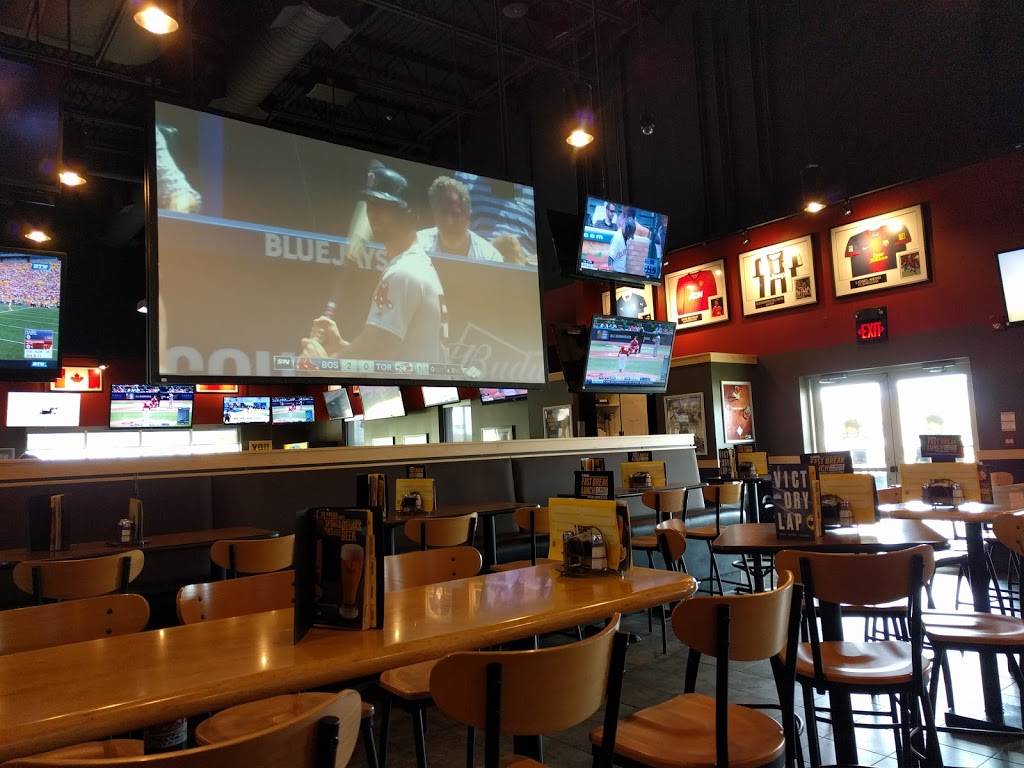 Buffalo Wild Wings | meal takeaway | 3580 Major MacKenzie Dr W, Vaughan, ON L6A 1S1, Canada | 9055537177 OR +1 905-553-7177