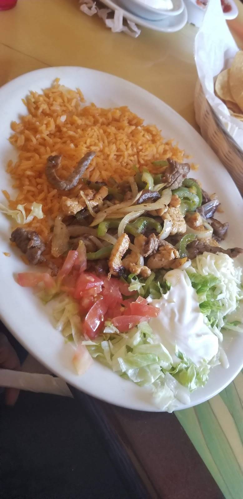 Sabor A Mexico | restaurant | 201 Mineral Ave, Mineral, VA 23117, USA | 5408945500 OR +1 540-894-5500
