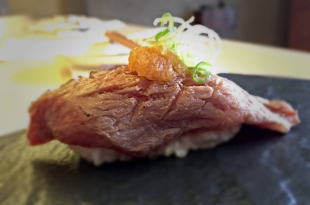 Ijji Sushi | restaurant | 252 Divisadero St, San Francisco, CA 94117, USA | 4156587388 OR +1 415-658-7388