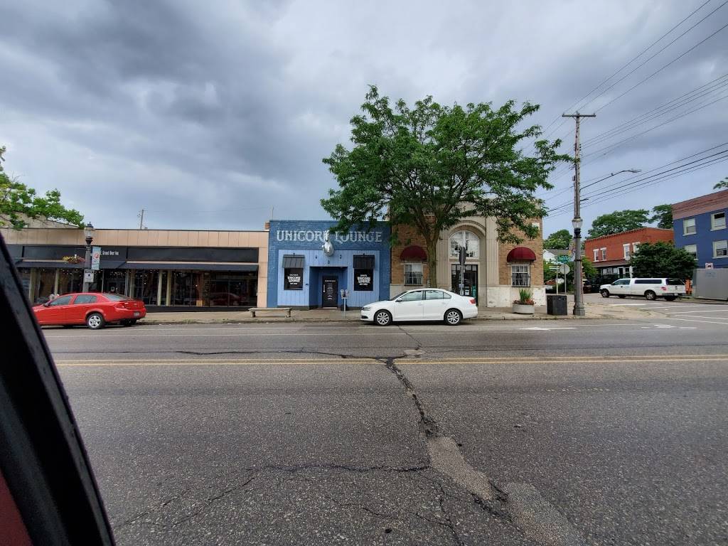 Arctic Corner | restaurant | 314 E Grand River Ave, Lansing, MI 48906, USA | 5172852578 OR +1 517-285-2578