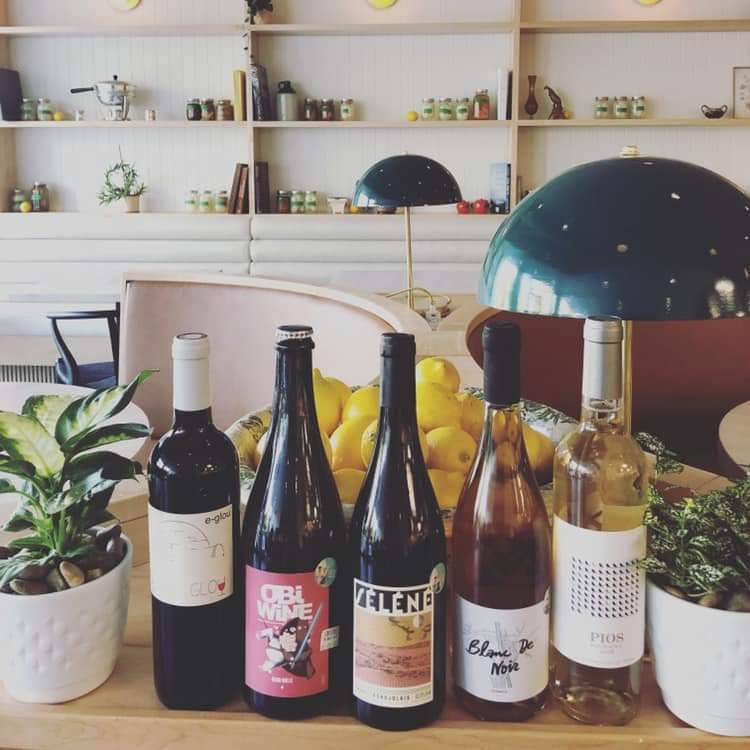 Valentine | restaurant | 70 Rue Principale, Granby, QC J2G 2T4, Canada | 4507775947 OR +1 450-777-5947