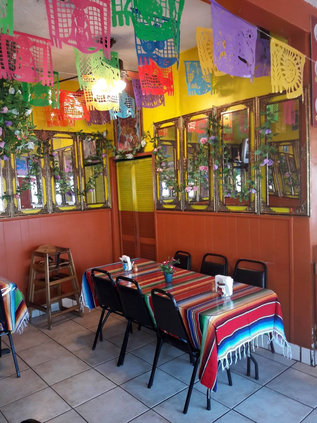 El Quiubole | restaurant | 8311 Atlantic Ave, Cudahy, CA 90201, USA | 3235609585 OR +1 323-560-9585