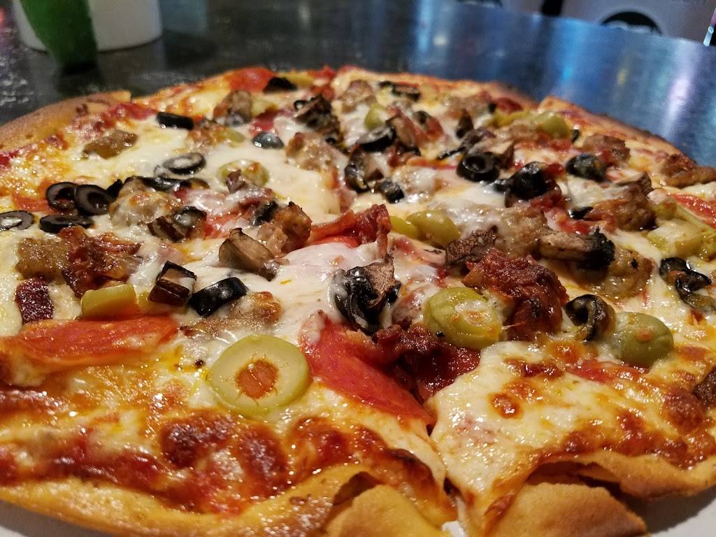 CJs Bar & Grill | restaurant | 538 S Main St, Fall River, WI 53932, USA | 9204843888 OR +1 920-484-3888