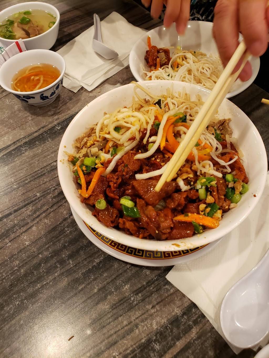 Com Tam Thuan Kieu | restaurant | 14282 Brookhurst St, Garden Grove, CA 92843, USA | 7145314852 OR +1 714-531-4852