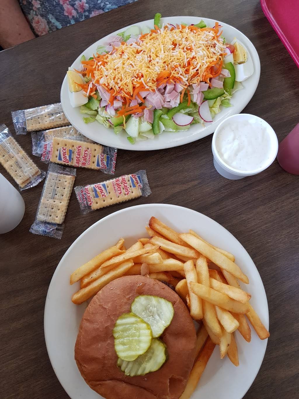 Karl & Kathys Kountry Kitchen | restaurant | 8027 E Andrew Johnson Hwy, Whitesburg, TN 37891, USA | 4232352162 OR +1 423-235-2162