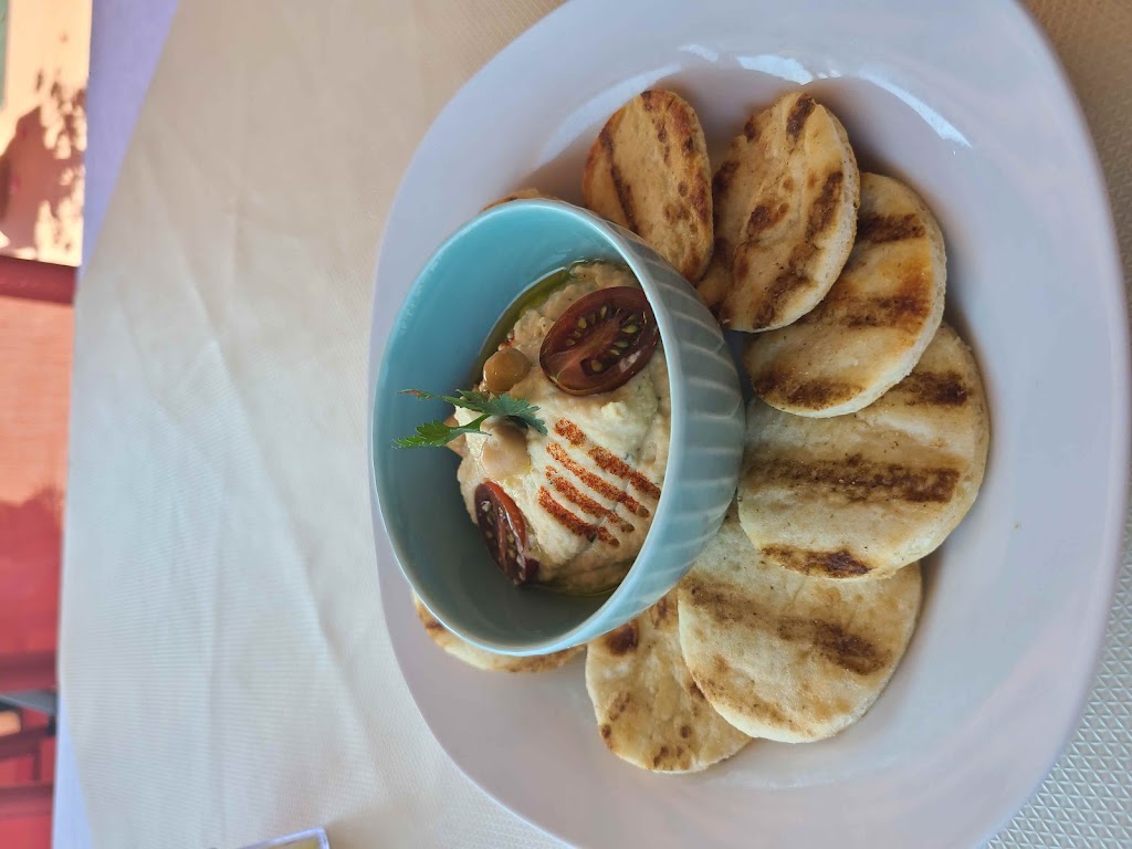 The Breeze Waterfront Cafe | restaurant | 5701 Shore Blvd S, Gulfport, FL 33707, USA | 7279028262 OR +1 727-902-8262