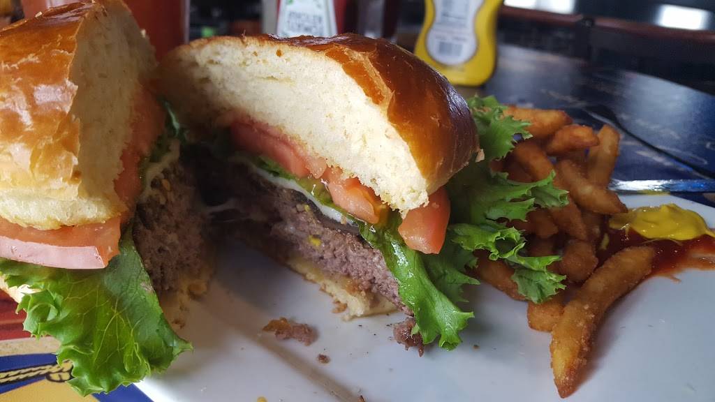 The End Zone Sports Bar & Grill | restaurant | 2408 Veterans Memorial Pkwy S, Lafayette, IN 47909, USA | 7654719663 OR +1 765-471-9663