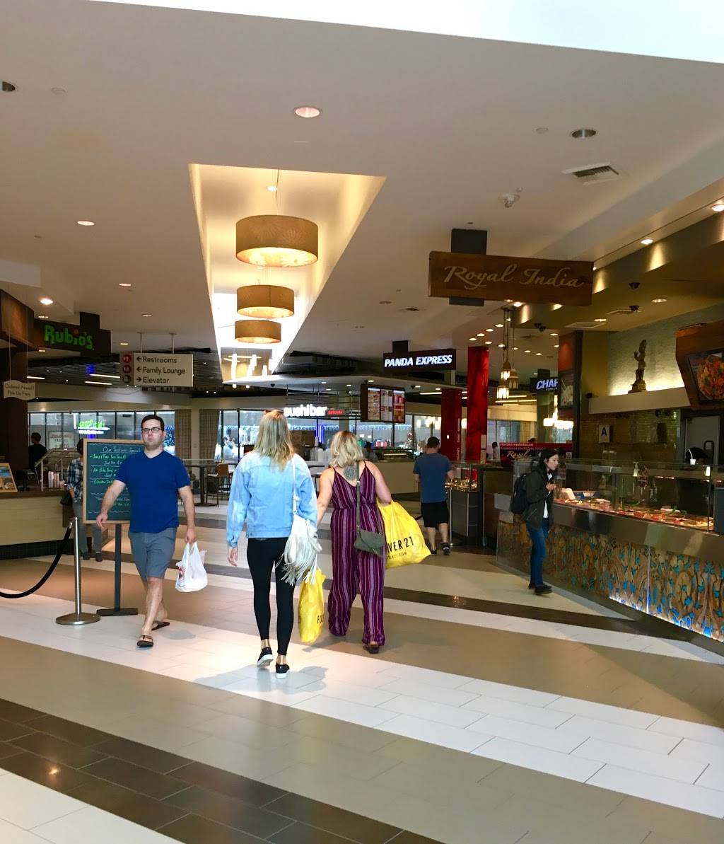 Royal India Express | restaurant | 4545 La Jolla Village Drive, Suite FC 5, San Diego, CA 92122, USA | 8585541111 OR +1 858-554-1111