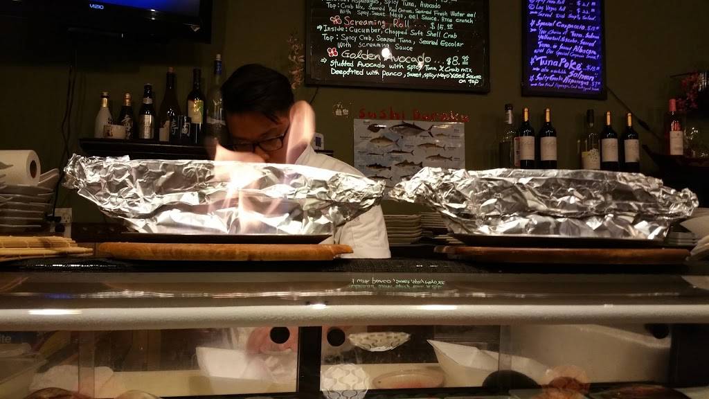 Sushi Doraku | restaurant | 9940 W Happy Valley Rd #1060, Peoria, AZ 85383, USA | 6235610023 OR +1 623-561-0023